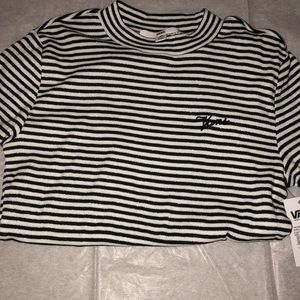 Vans stripped t-shirt😛